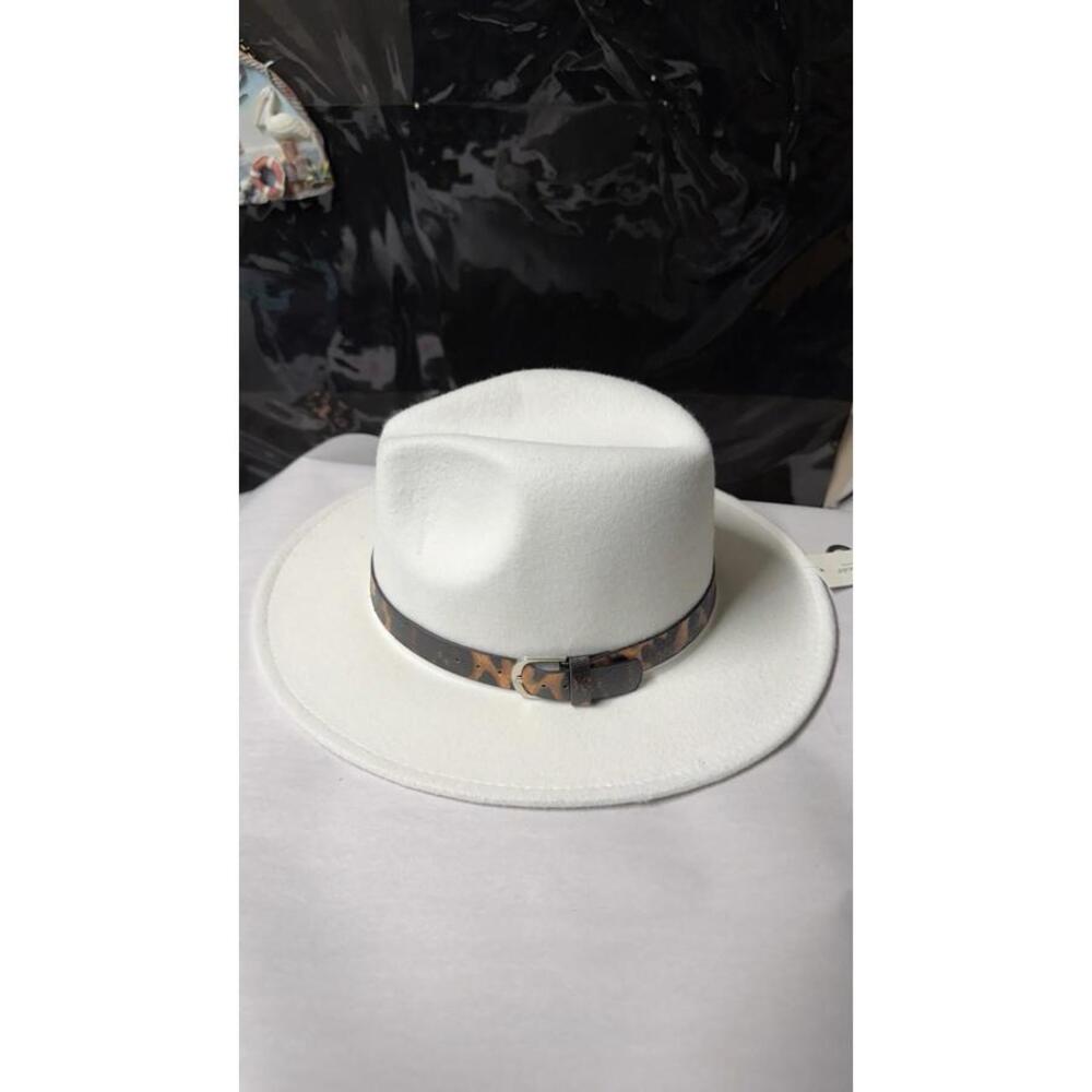 Francesca’s White Faux Felt Hat Fedora Style One Size New with Tags‎